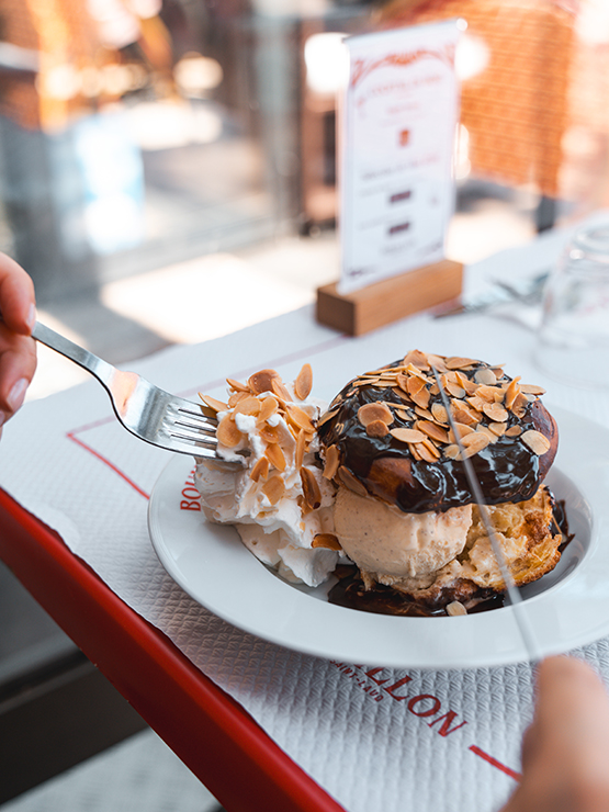 Un dessert maison typique de la carte du Bouillon Saint-Laud &agrave; Angers